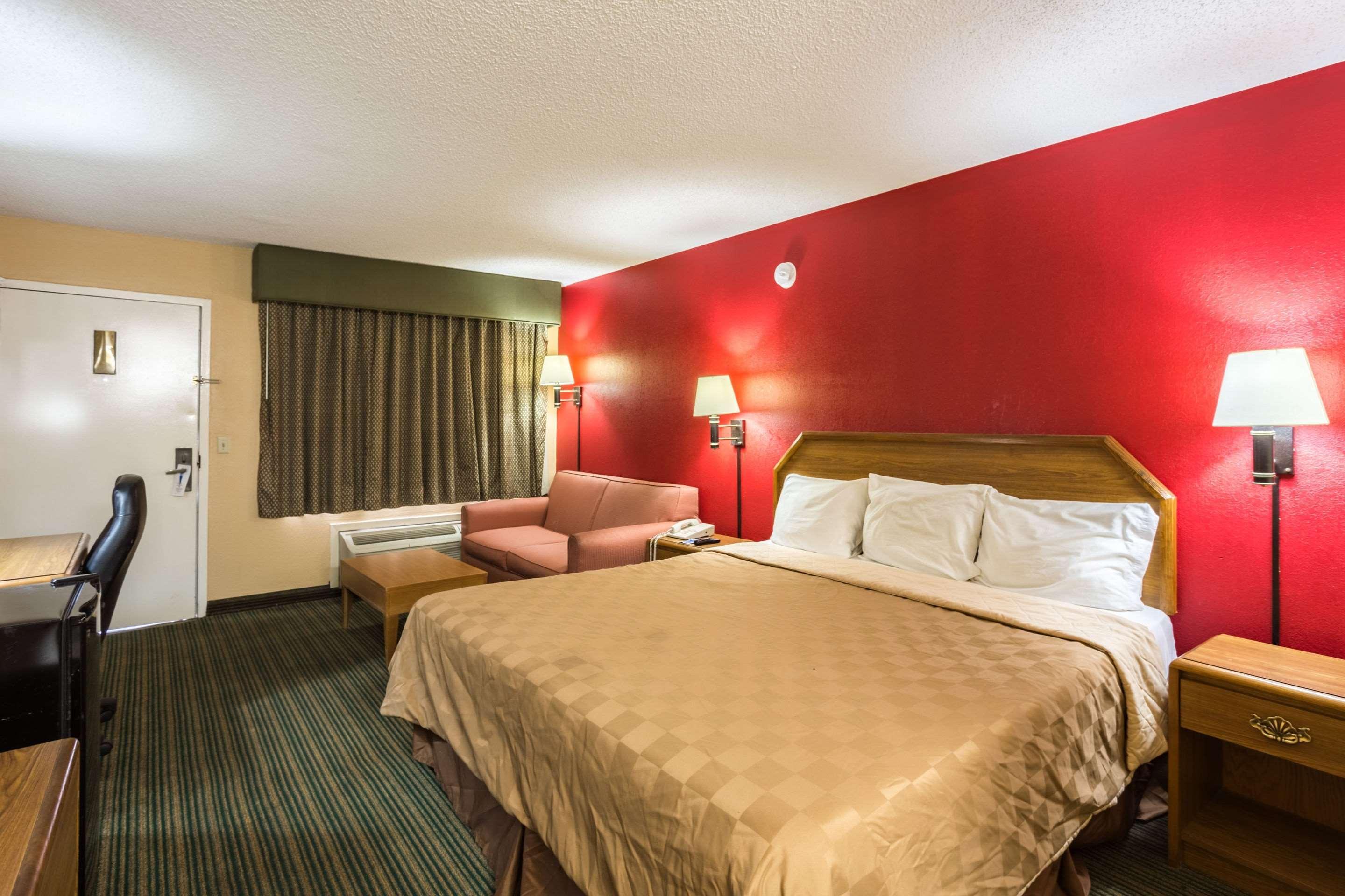 Rodeway Inn Hazlehurst Экстерьер фото