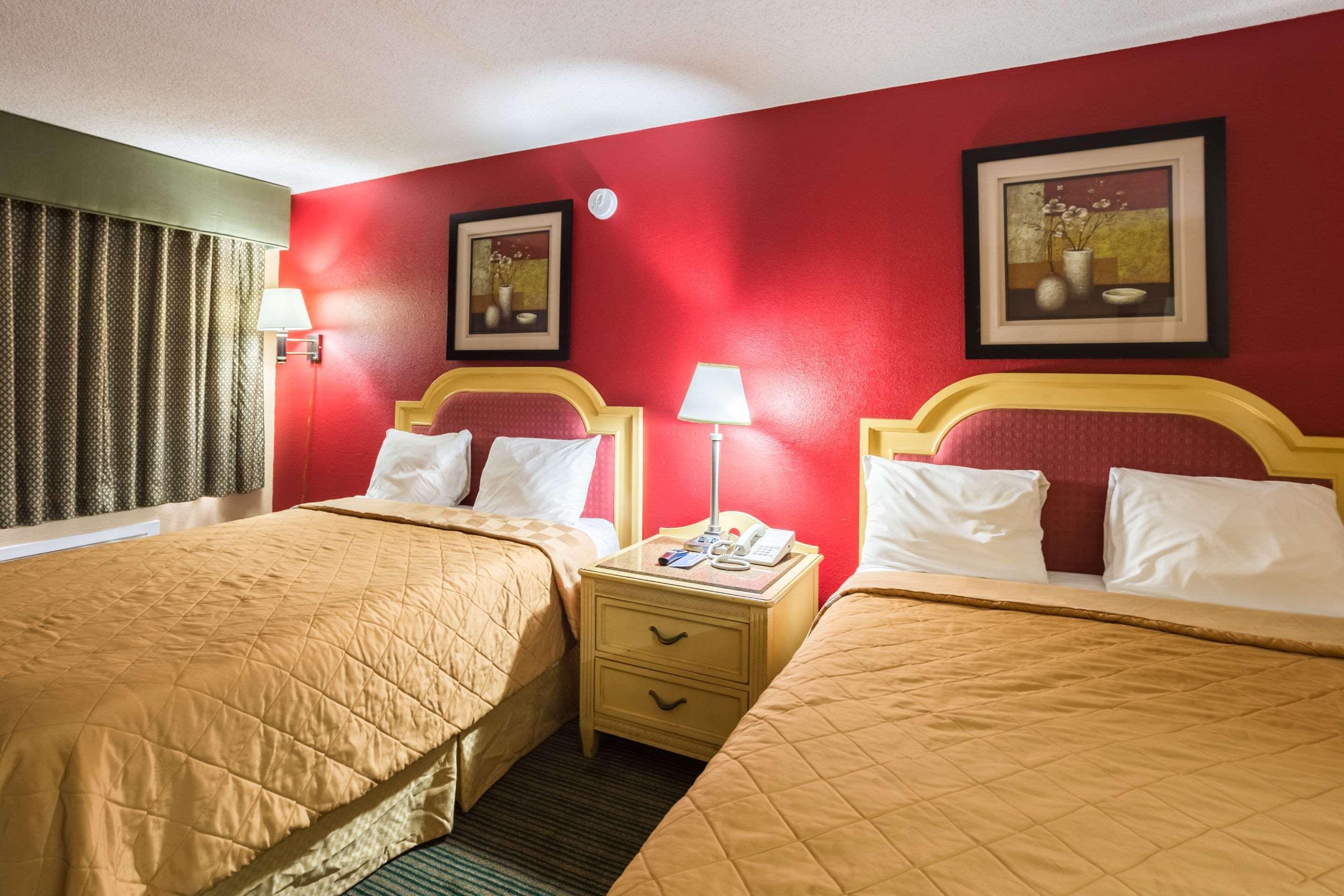 Rodeway Inn Hazlehurst Экстерьер фото
