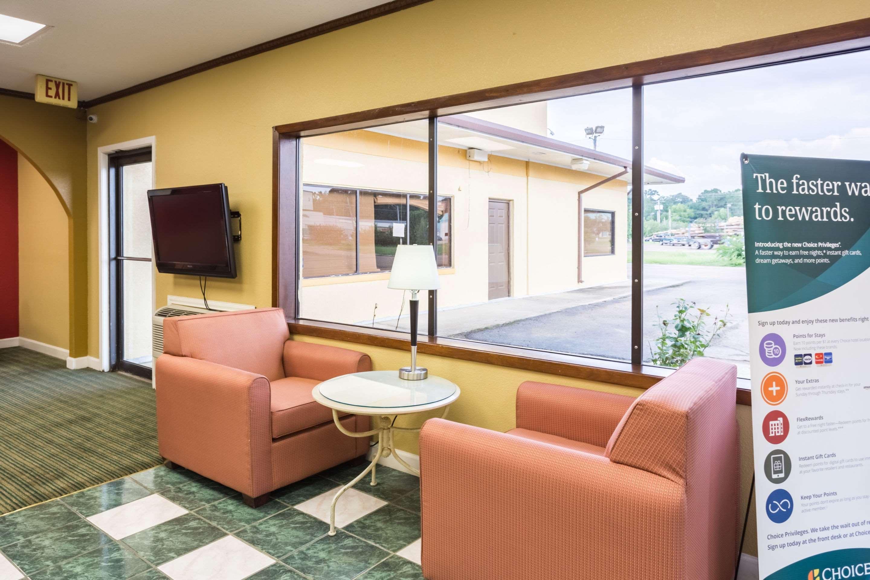Rodeway Inn Hazlehurst Экстерьер фото