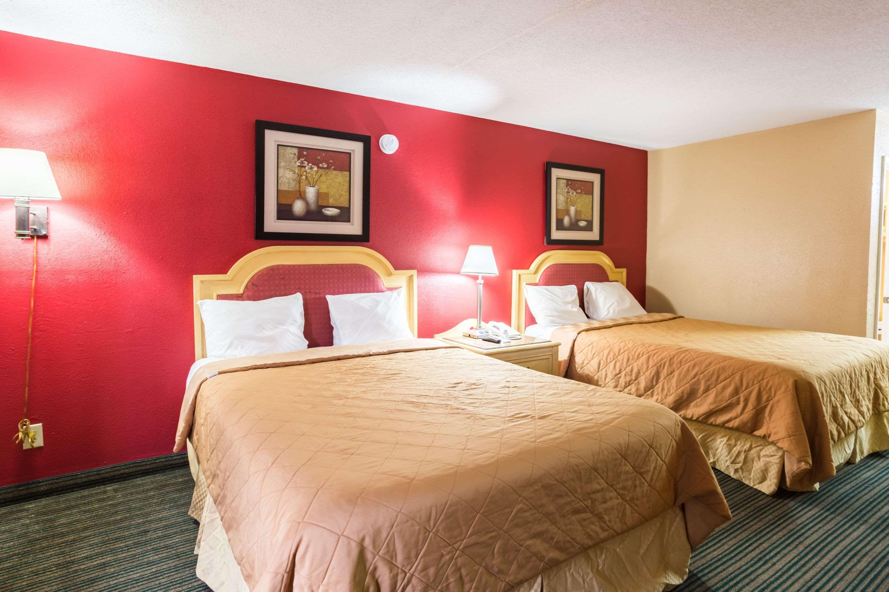 Rodeway Inn Hazlehurst Экстерьер фото