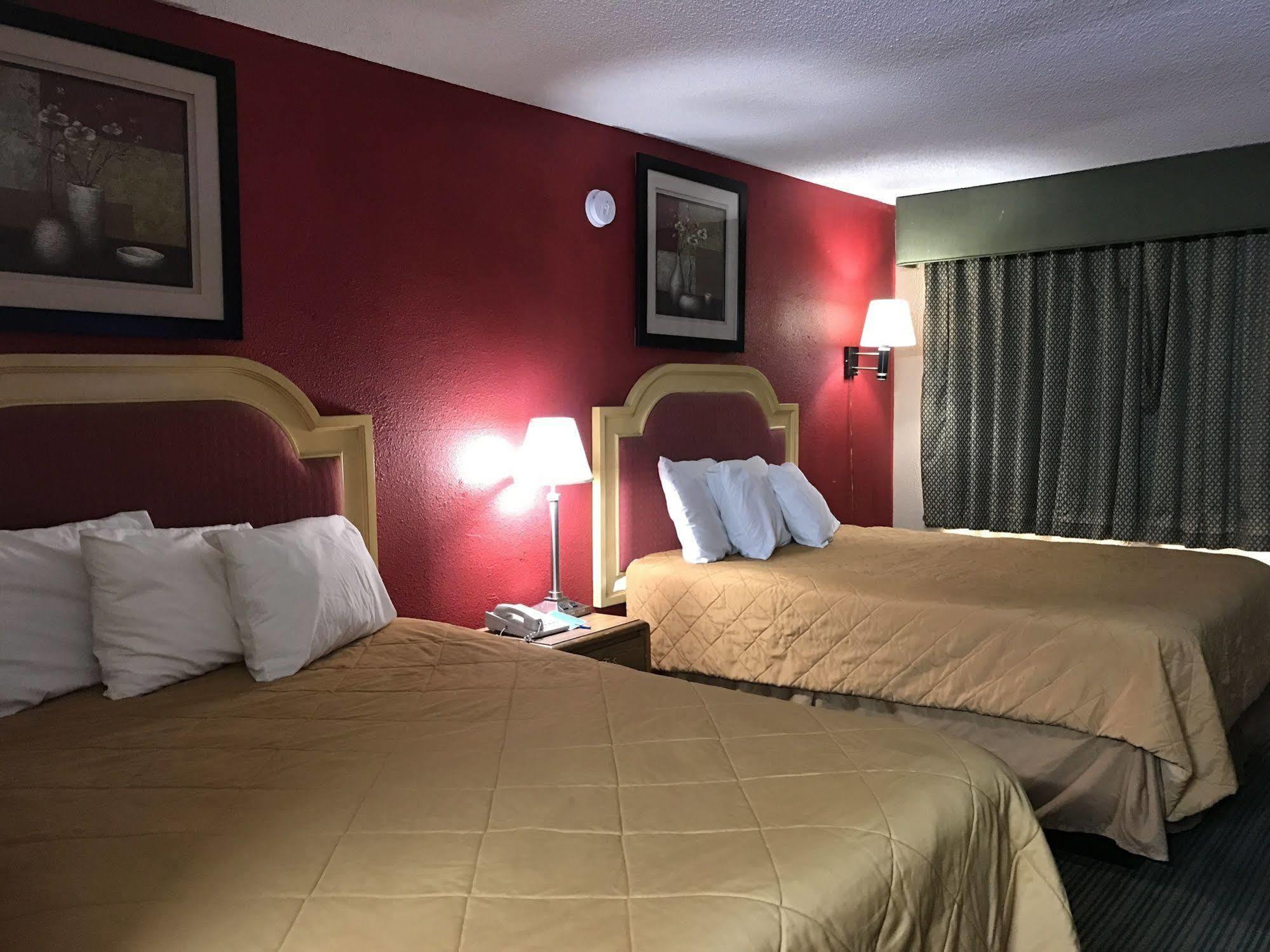 Rodeway Inn Hazlehurst Экстерьер фото
