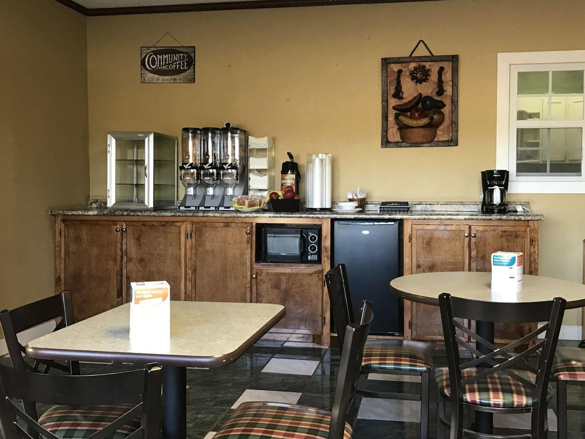 Rodeway Inn Hazlehurst Экстерьер фото